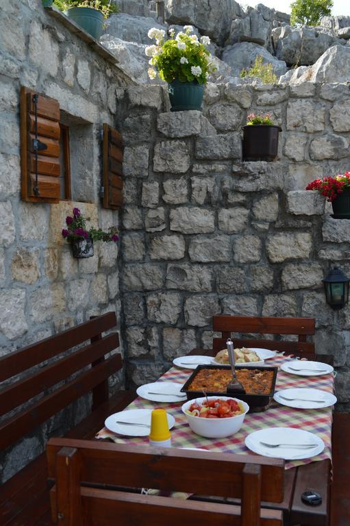 Holiday Home Radus Virpazar Bagian luar foto
