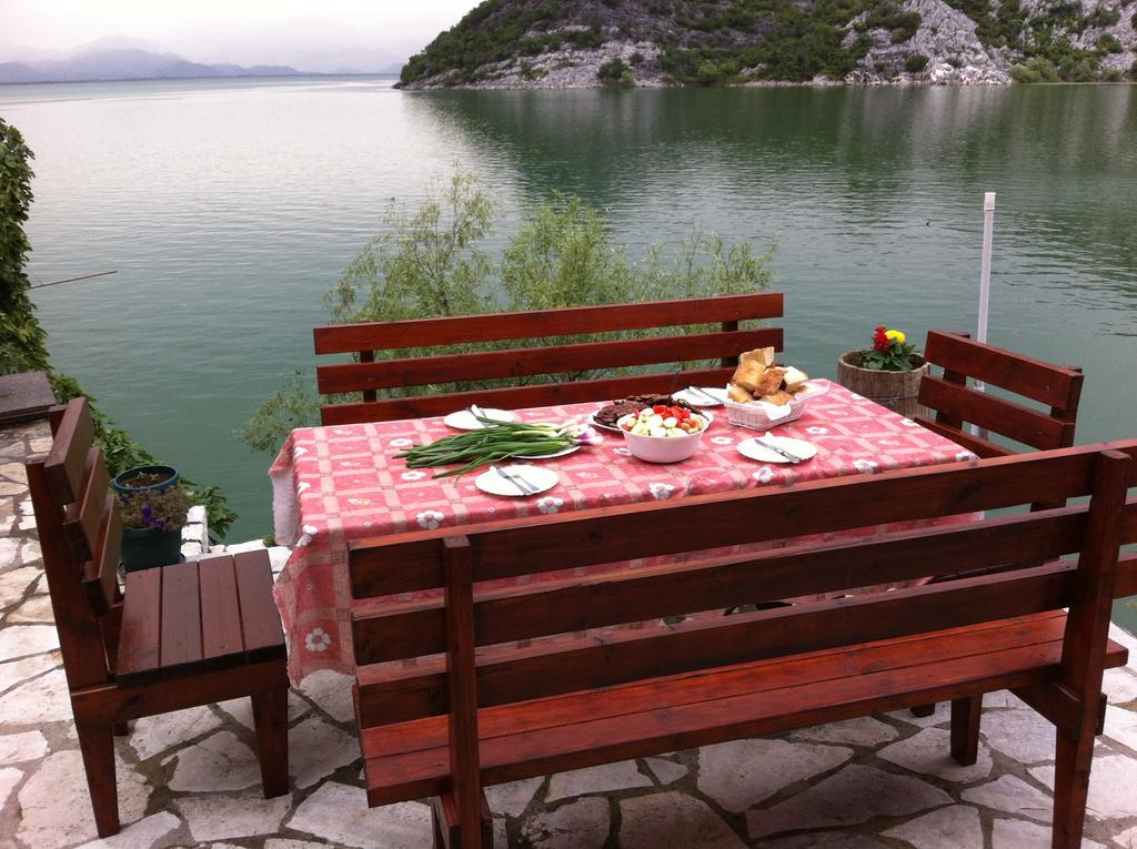 Holiday Home Radus Virpazar Bagian luar foto